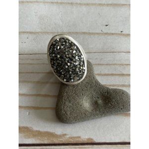 LARGE OVAL COCKTAIL DRUZY RING